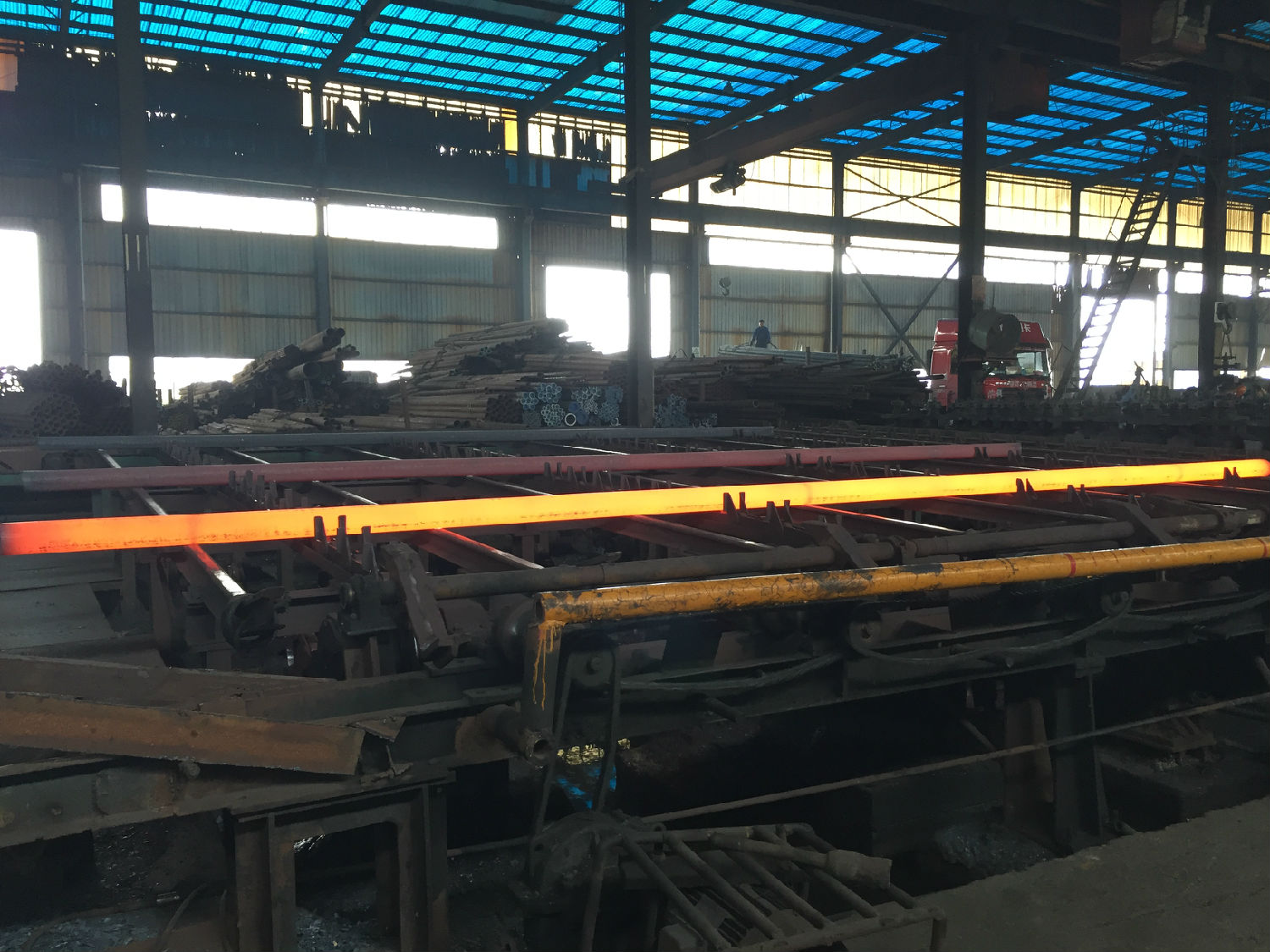 珠海无缝钢管厂家生产线